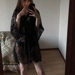 Девушки по вызову у метро: Кто они на самом деле и почему этот мир так интересен